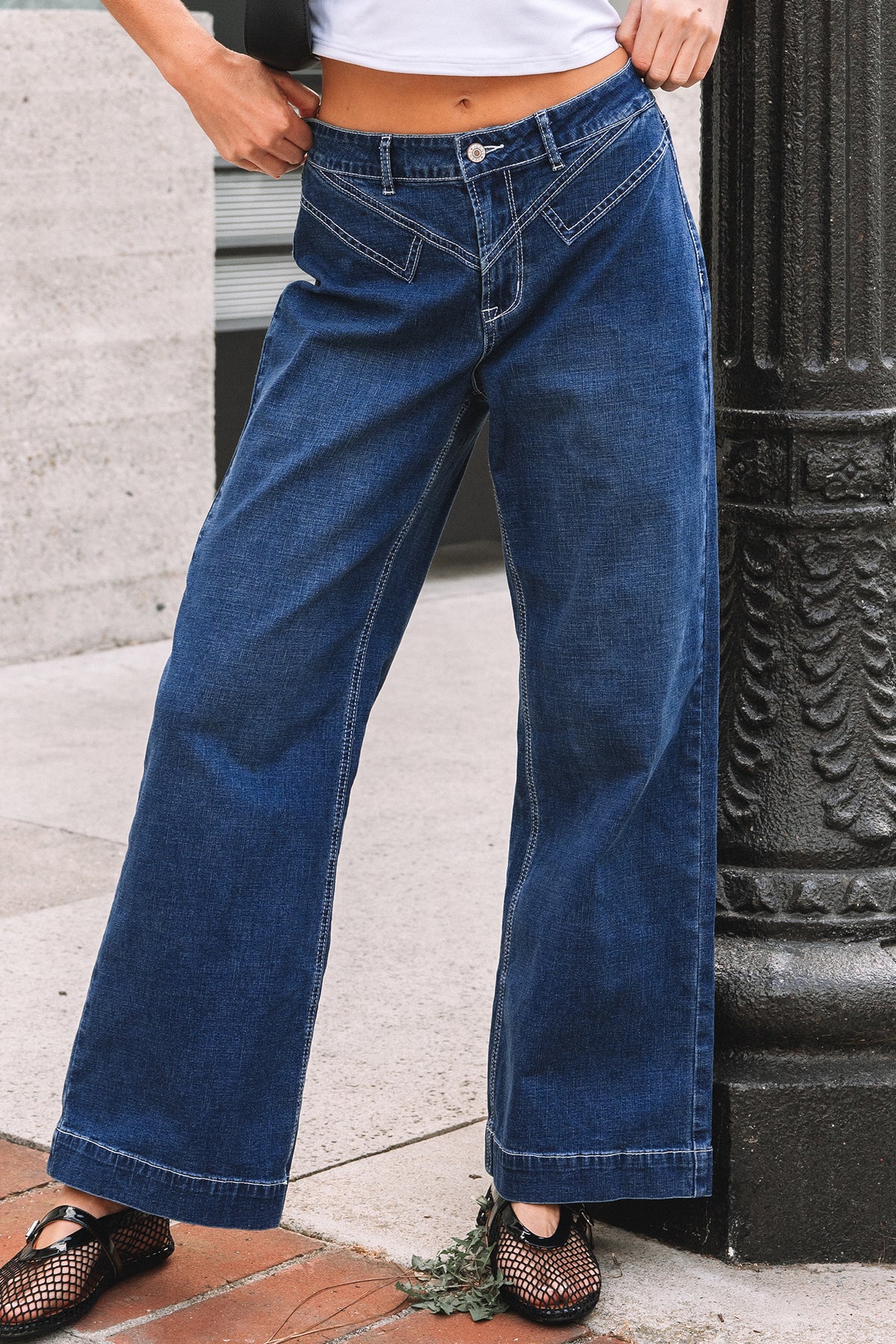 Western Stitched Waist Detail Loose Cuffed Jeans